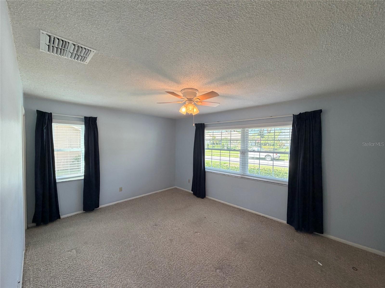 HIGHLAND LAKES UNIT FIFTEEN PH 1 - Residential