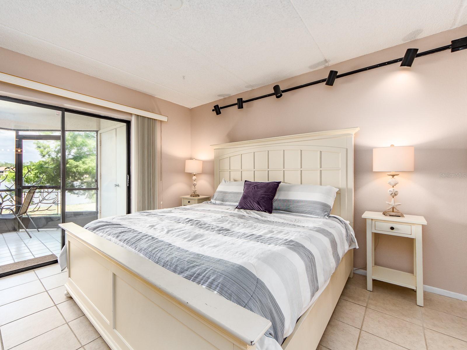 EAST LAKE WOODLANDS WOODLAKE RUN - Residential