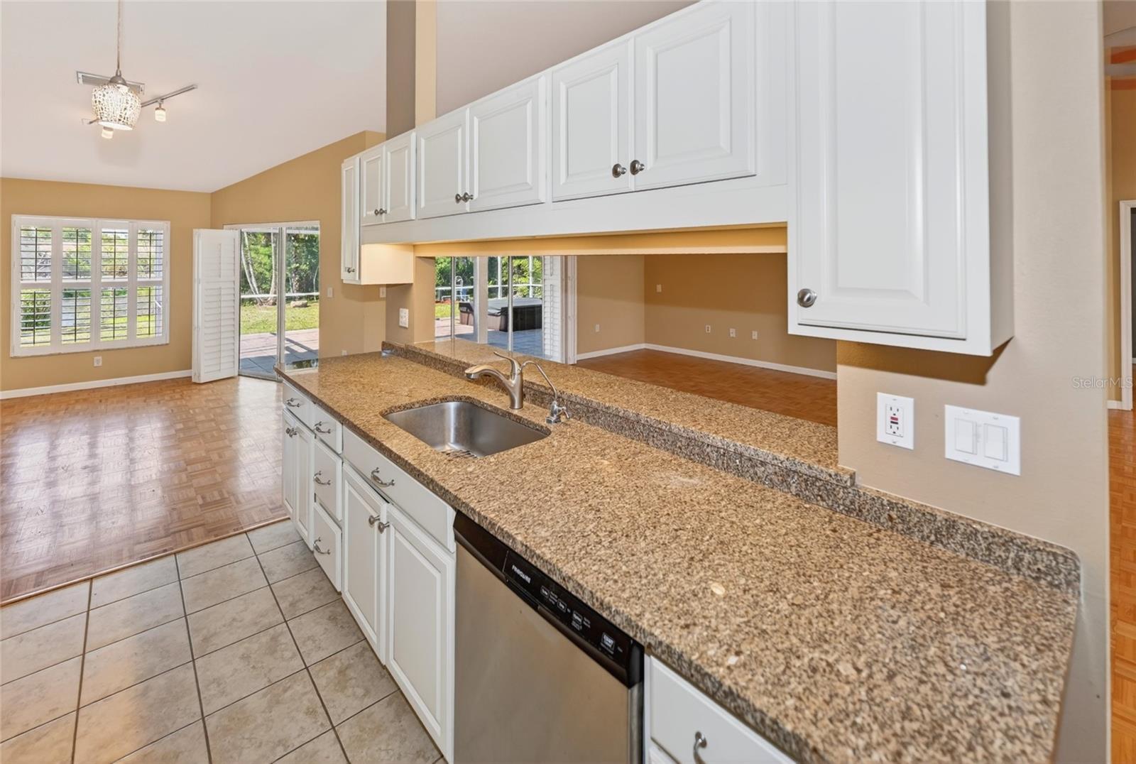 LAKEWOOD - Residential