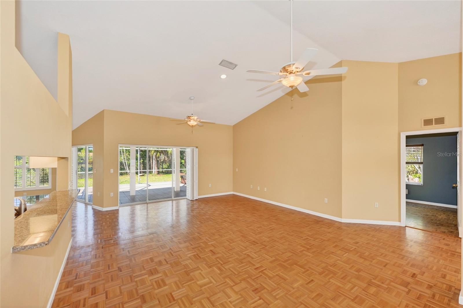 LAKEWOOD - Residential