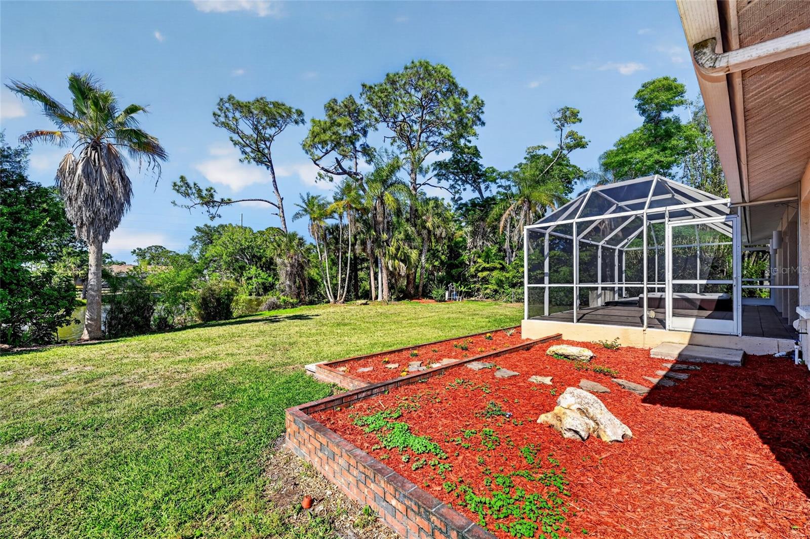 LAKEWOOD - Residential