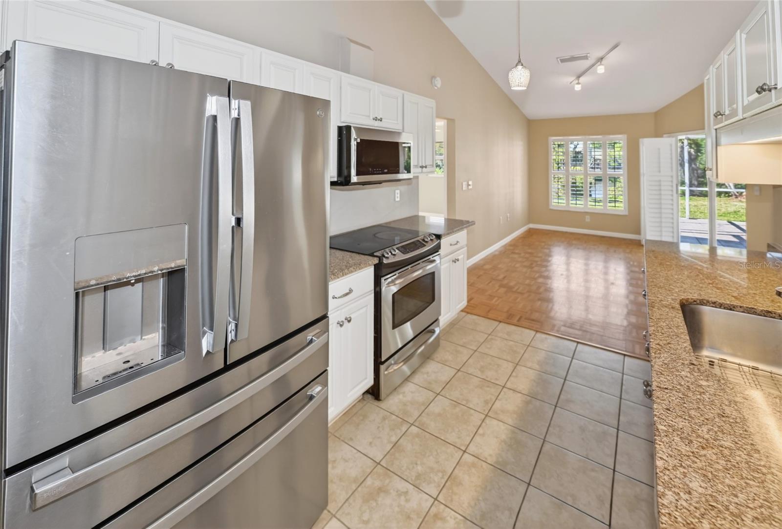 LAKEWOOD - Residential