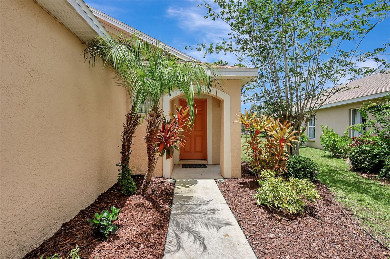 6352 ROBIN COVE