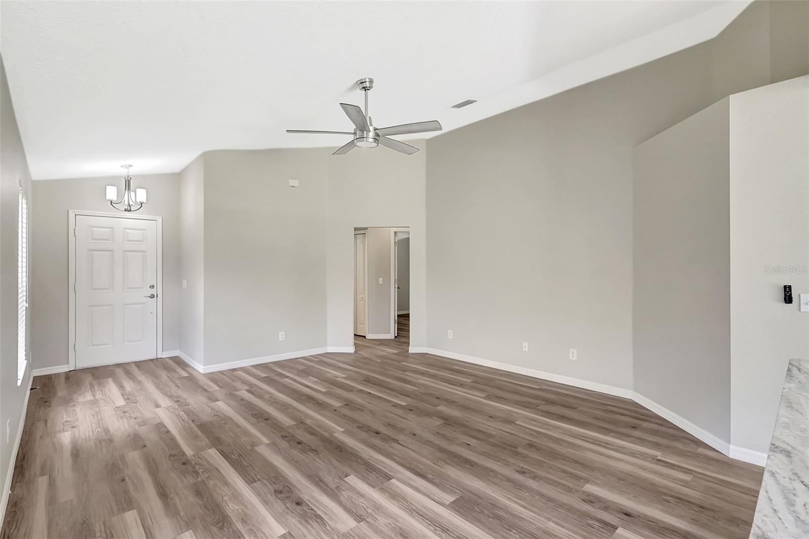 6352 ROBIN COVE