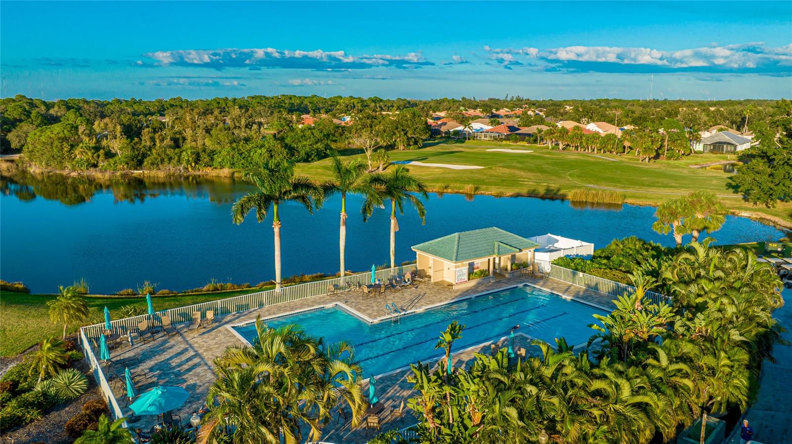 PELICAN POINTE GOLF & COUNTRY CLUB - Residential