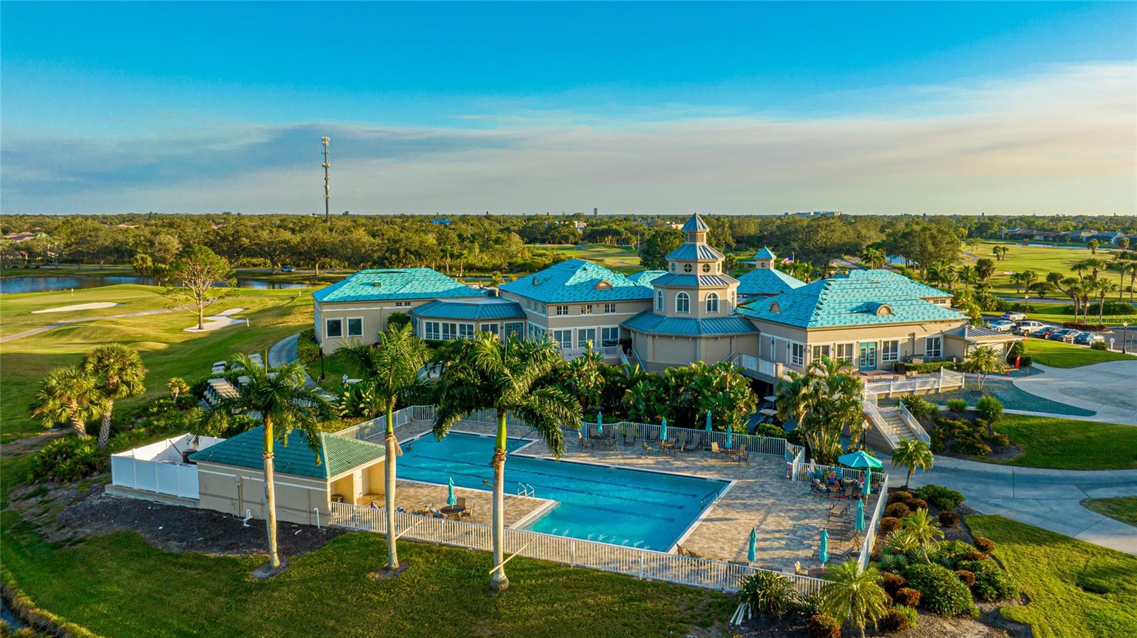 PELICAN POINTE GOLF & COUNTRY CLUB - Residential