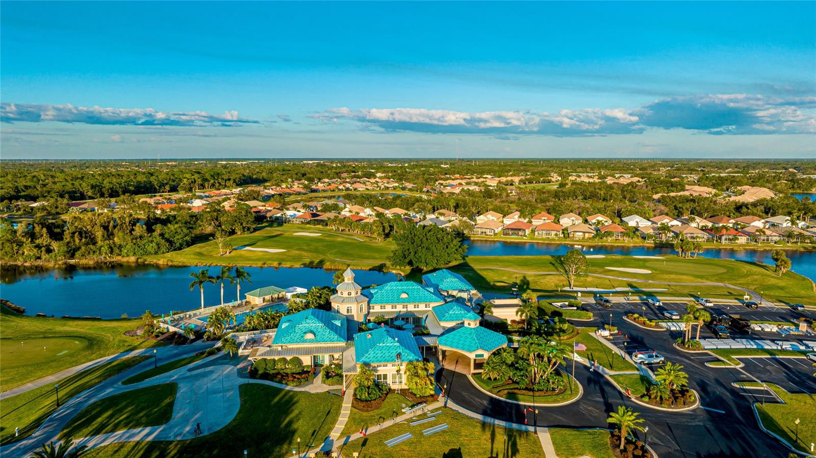 PELICAN POINTE GOLF & COUNTRY CLUB - Residential