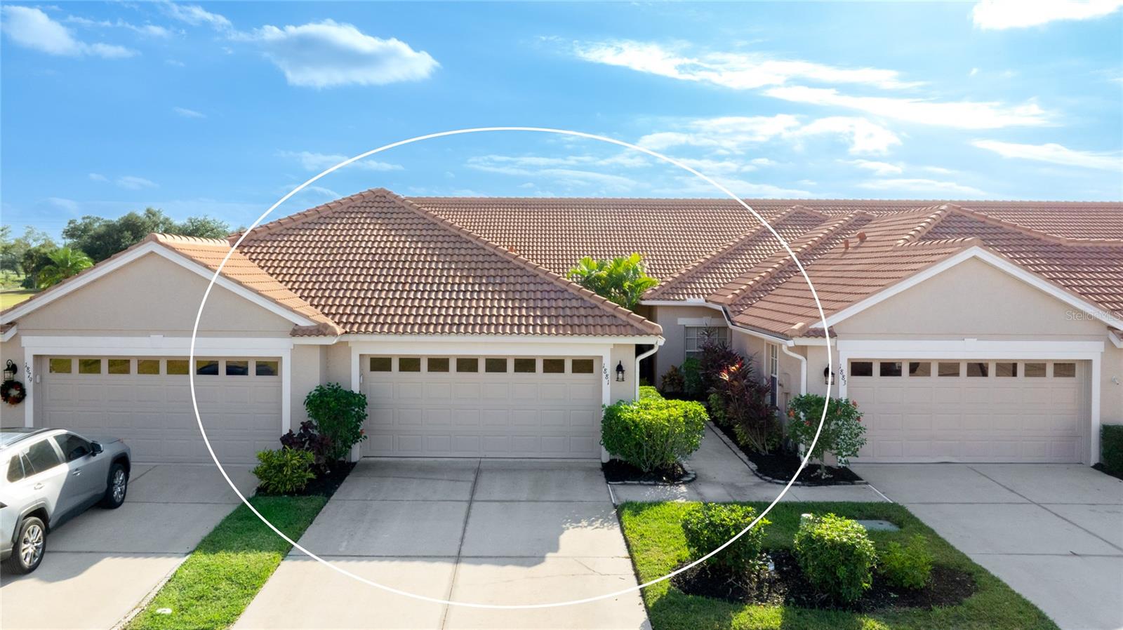 PELICAN POINTE GOLF & COUNTRY CLUB - Residential