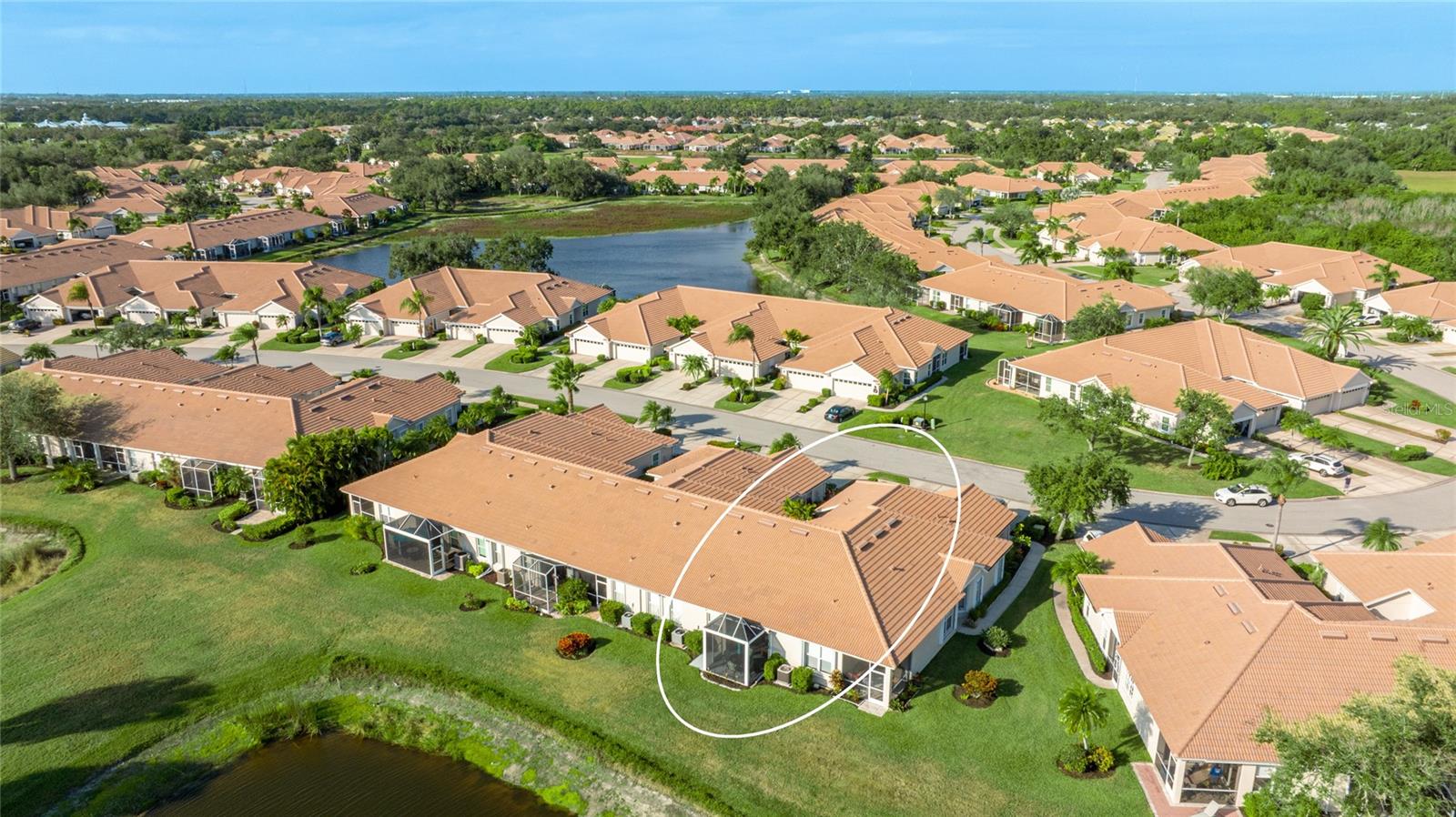 PELICAN POINTE GOLF & COUNTRY CLUB - Residential