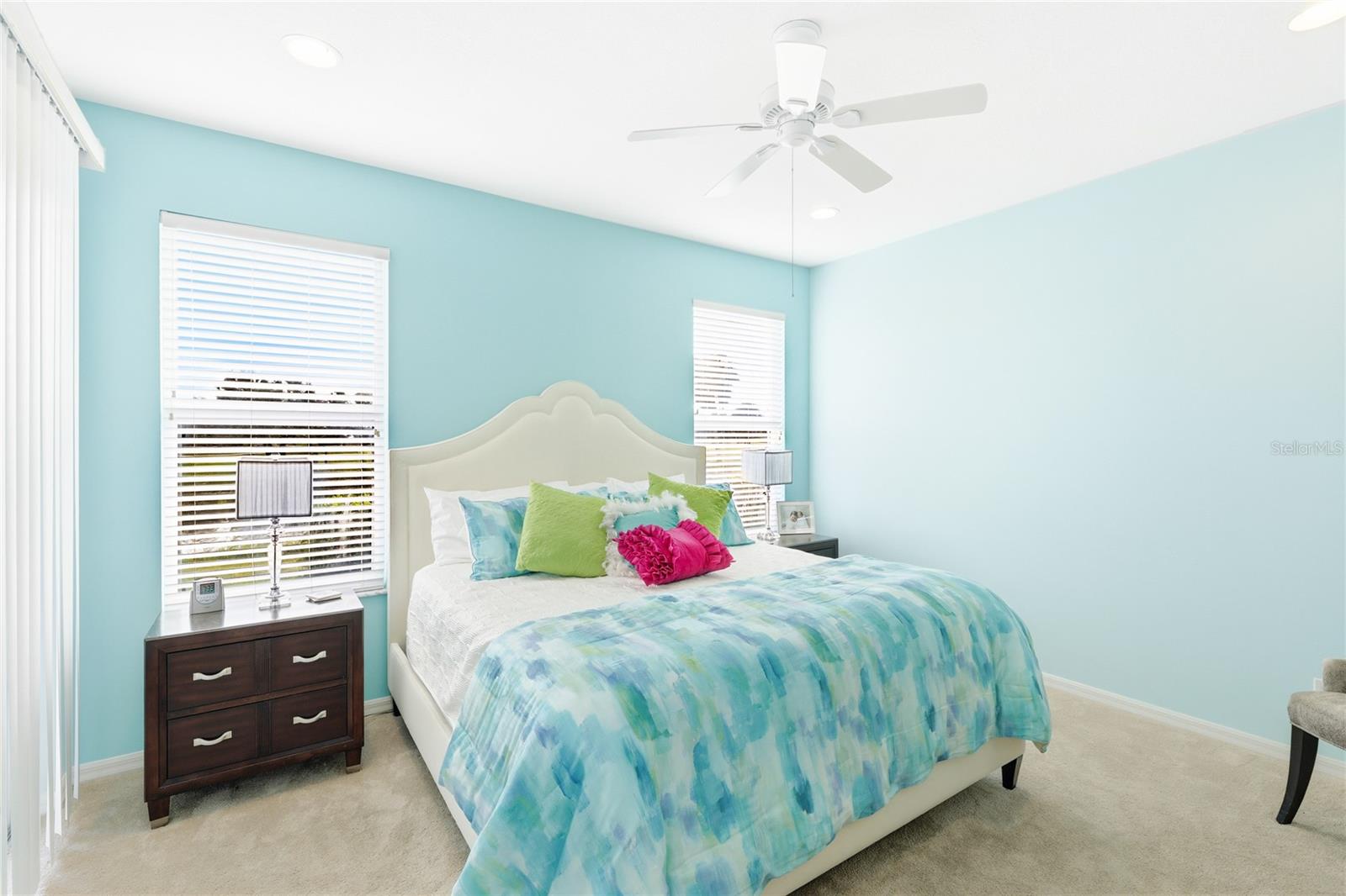 PELICAN POINTE GOLF & COUNTRY CLUB - Residential