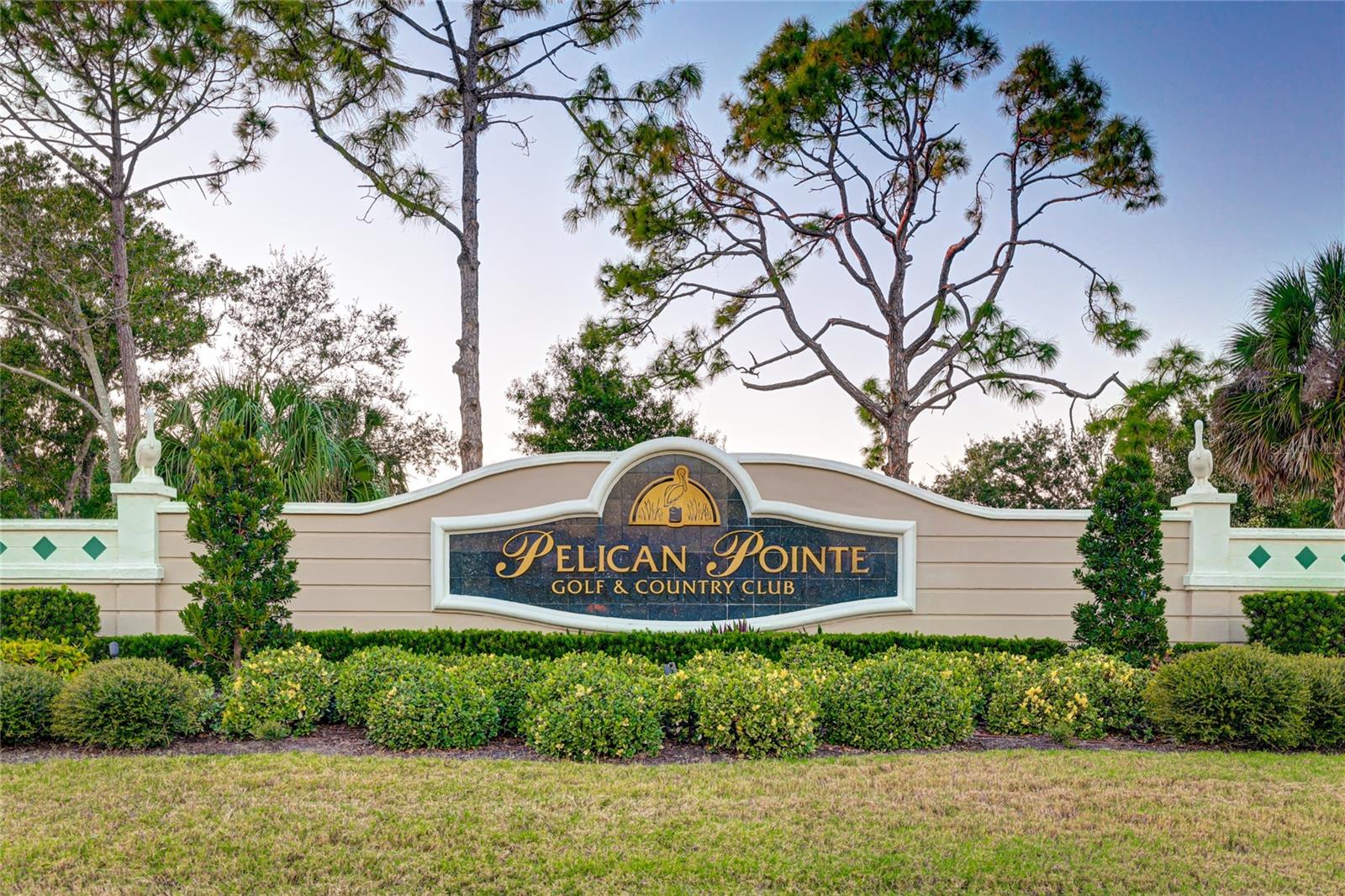PELICAN POINTE GOLF & COUNTRY CLUB - Residential
