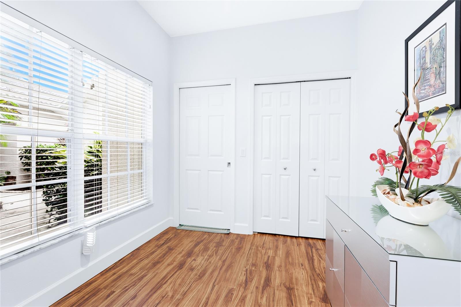 PELICAN POINTE GOLF & COUNTRY CLUB - Residential