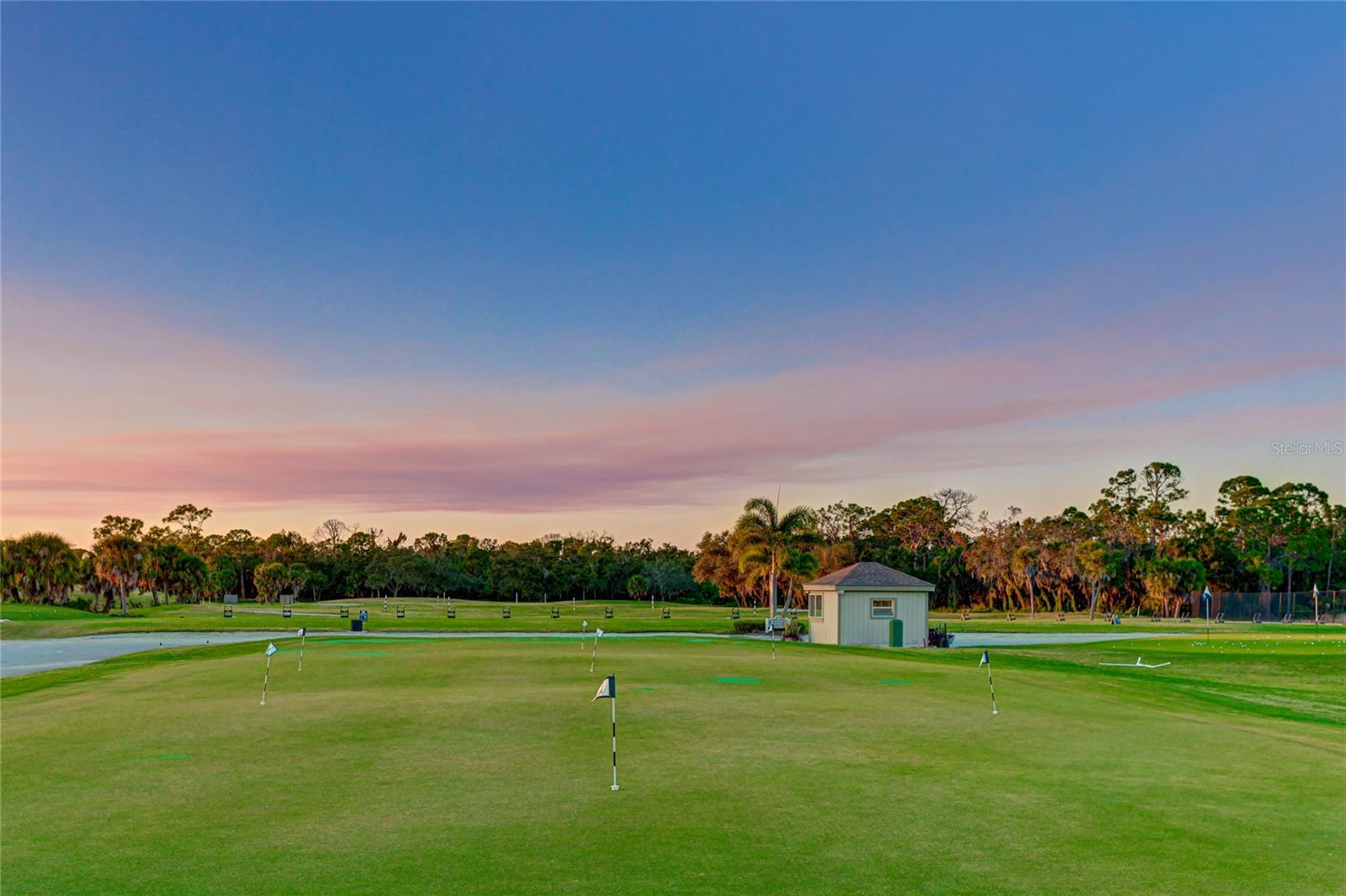 PELICAN POINTE GOLF & COUNTRY CLUB - Residential