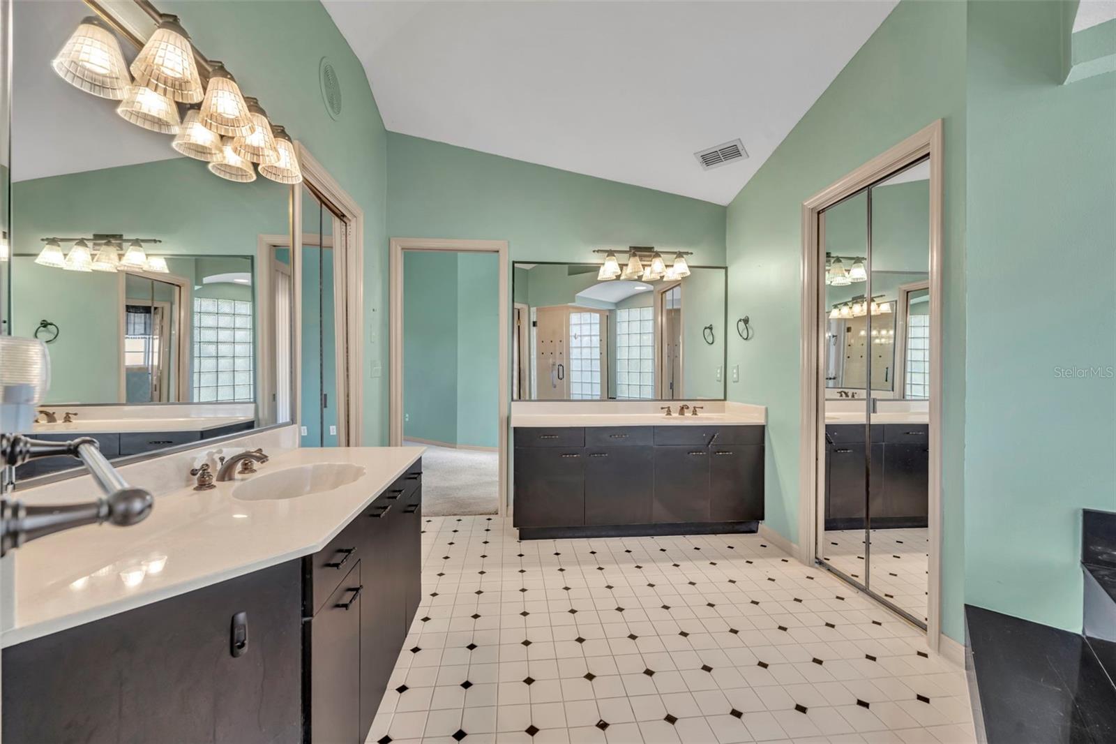 HOWELL CREEK PARK PH 1 - Residential