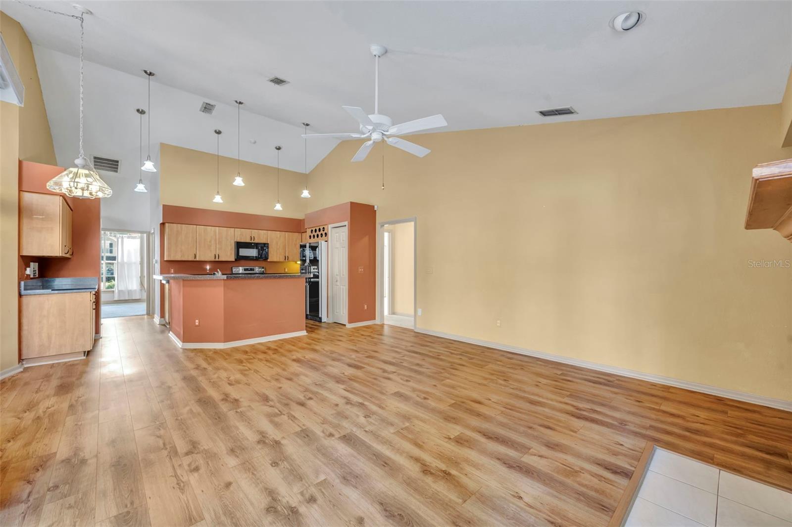 HOWELL CREEK PARK PH 1 - Residential