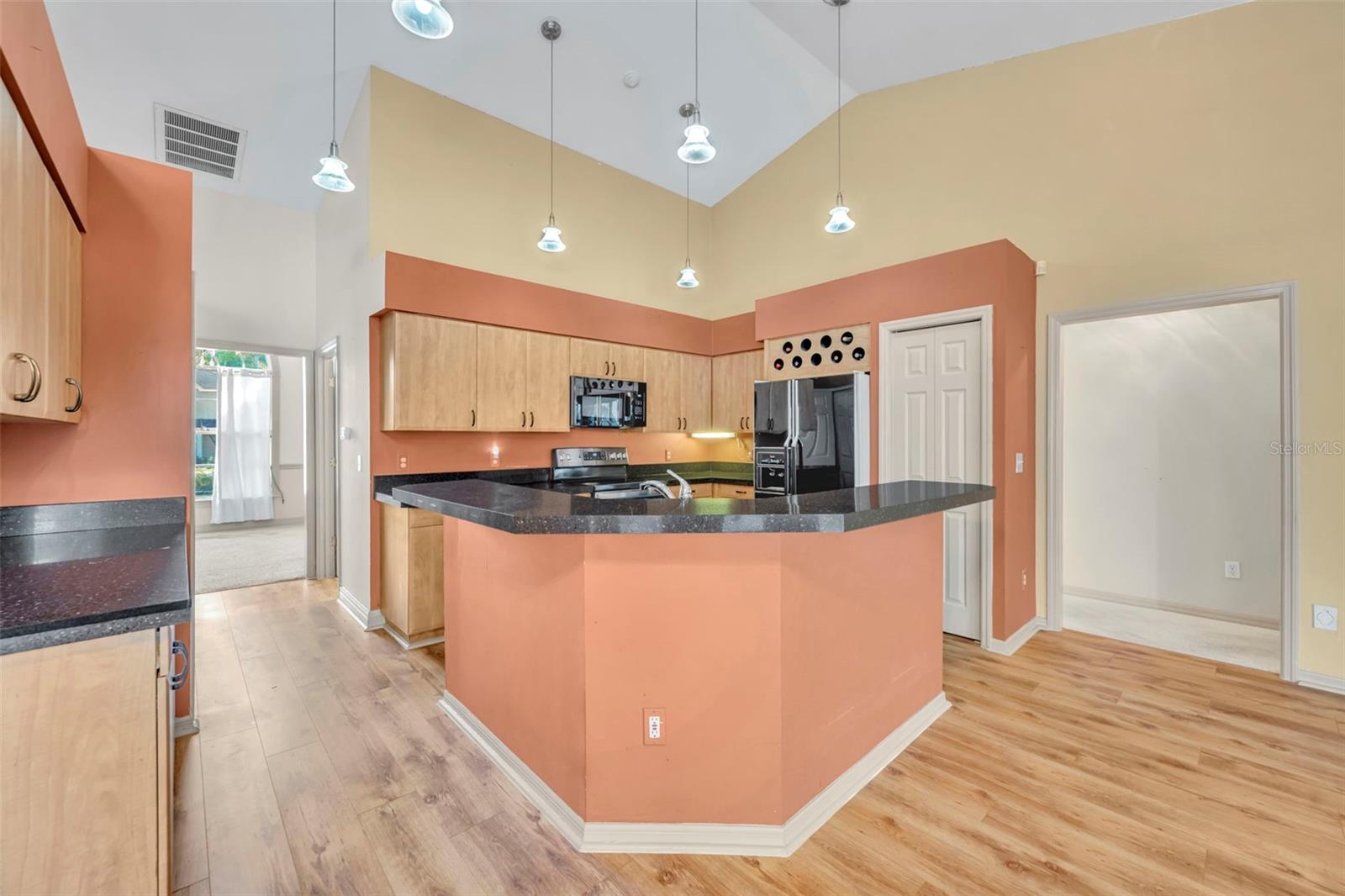 HOWELL CREEK PARK PH 1 - Residential