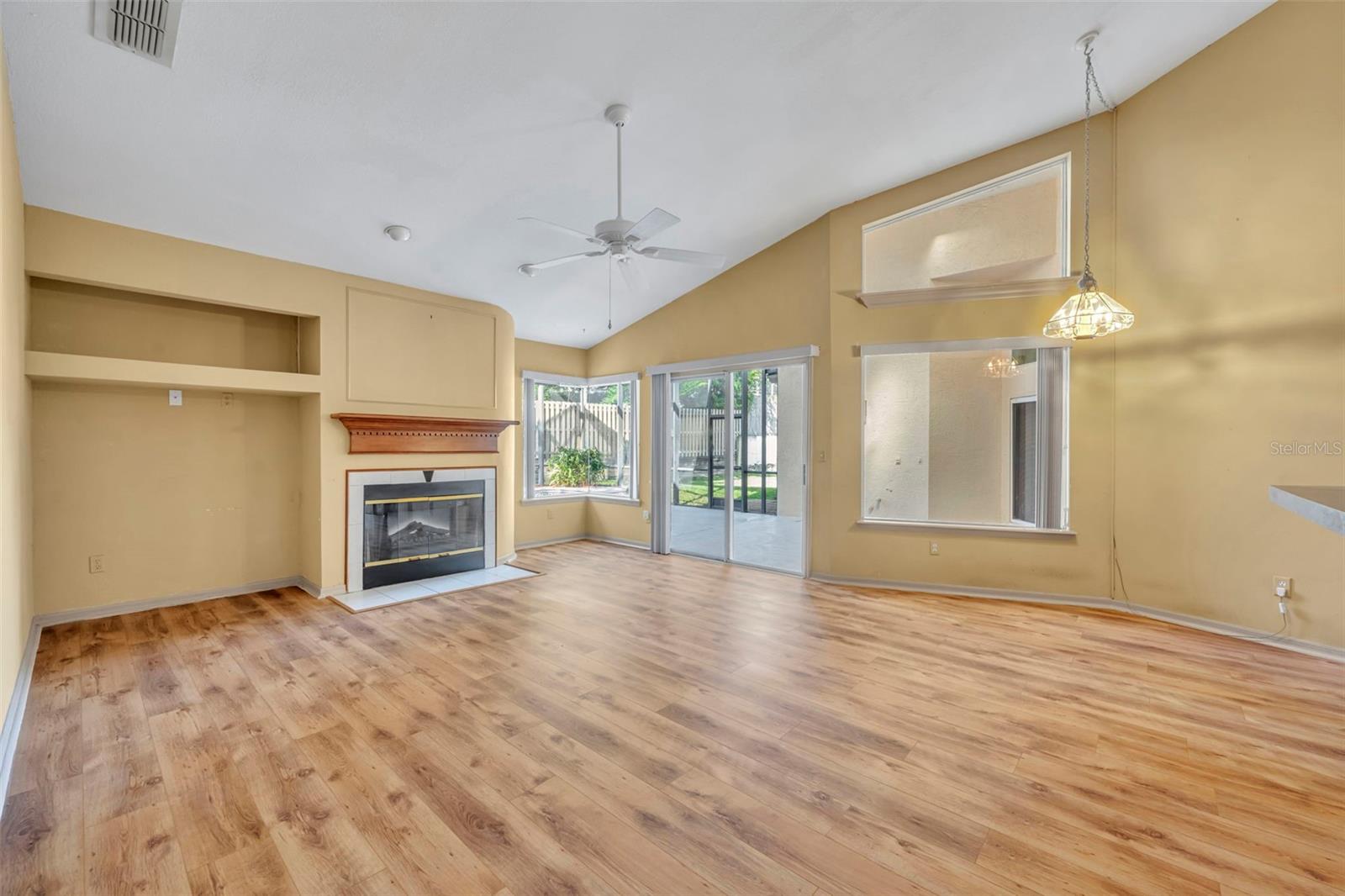 HOWELL CREEK PARK PH 1 - Residential