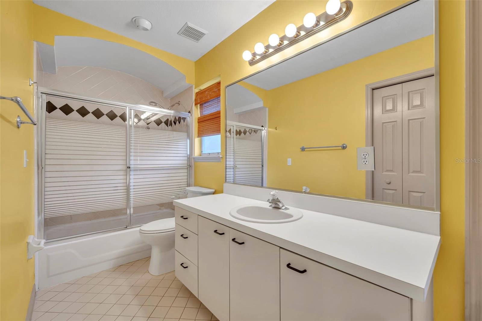 HOWELL CREEK PARK PH 1 - Residential