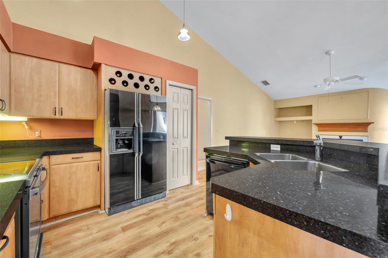 HOWELL CREEK PARK PH 1 - Residential