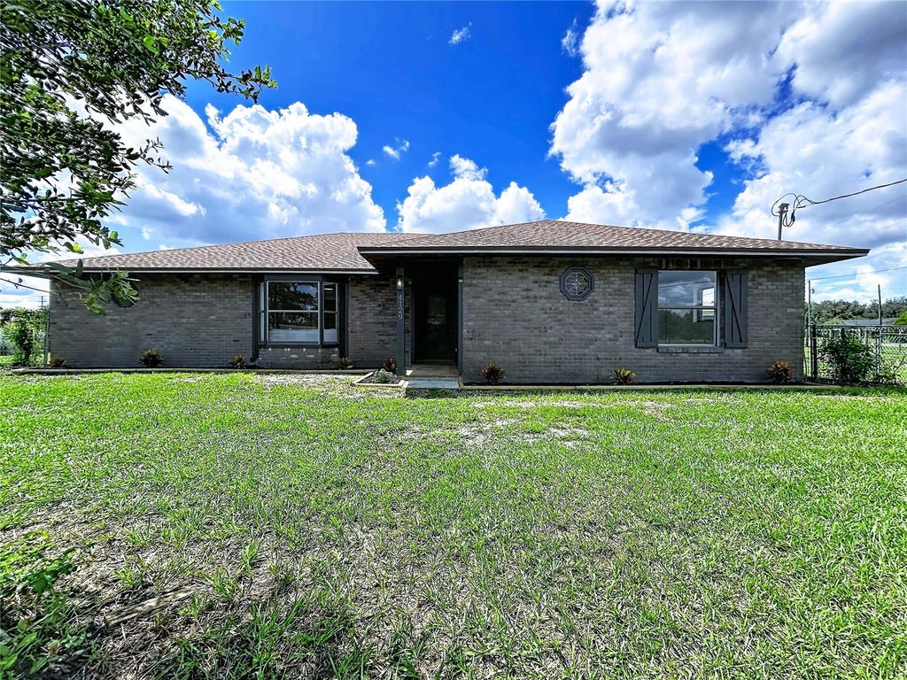 Photo of 4129 Fox Ridge Boulevard, Wesley Chapel, FL 33543 (MLS # TB8548750)