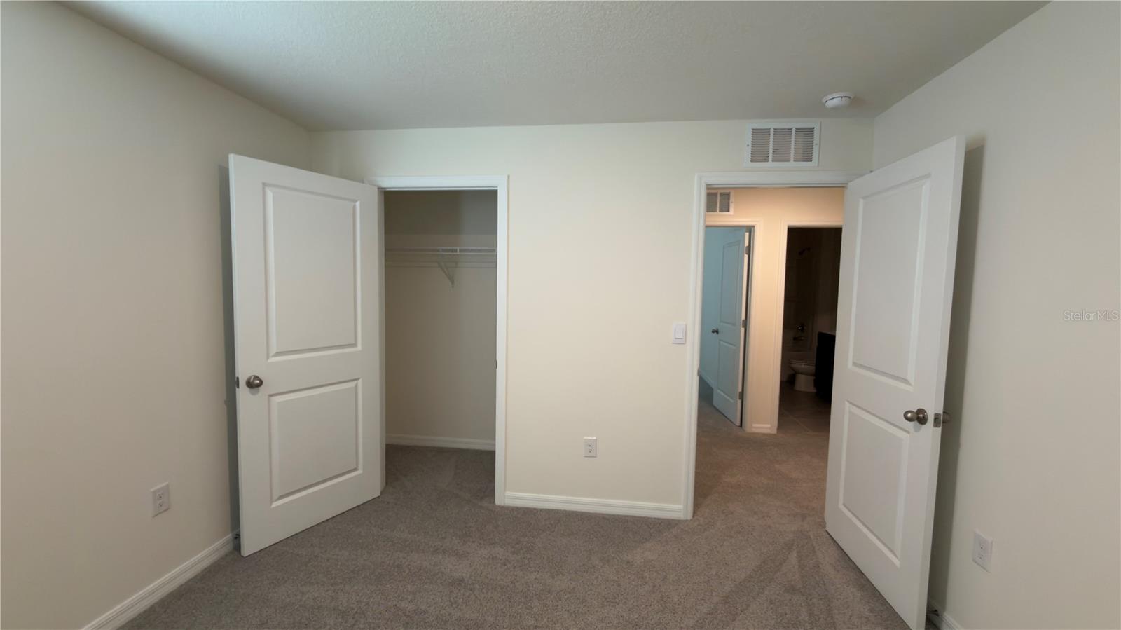 OCALA CROSSINGS SOUTH PH ONE - Residential Lease