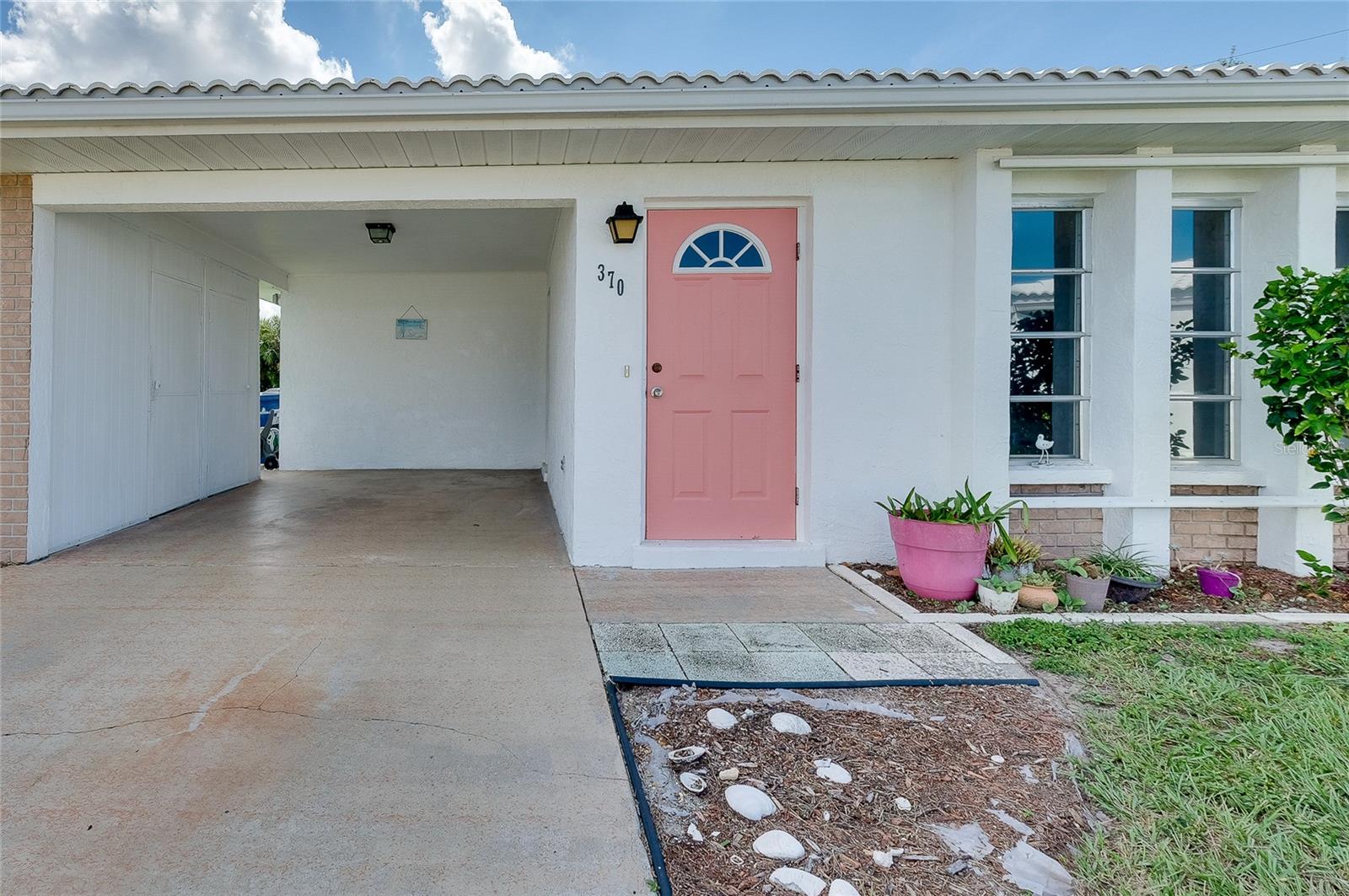 370 CIRCLEWOOD DRIVE E1-4