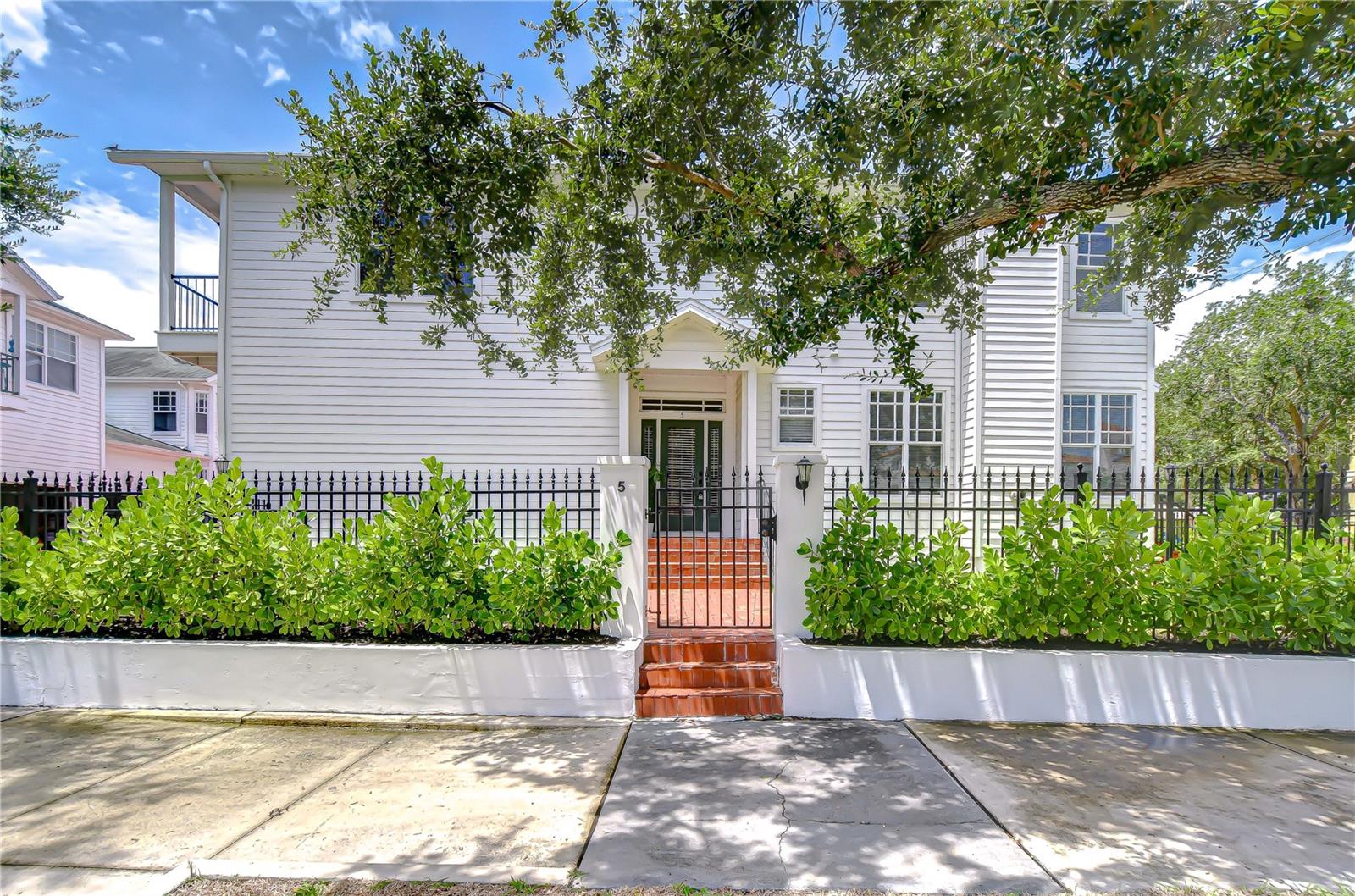 113 BOSPHOROUS AVENUE 5