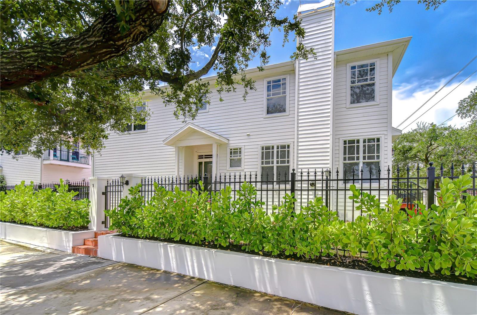 113 BOSPHOROUS AVENUE 5