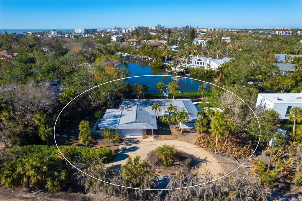 Photo of 1221 S Basin Lane, Sarasota, FL 34242 (MLS # A4640949)