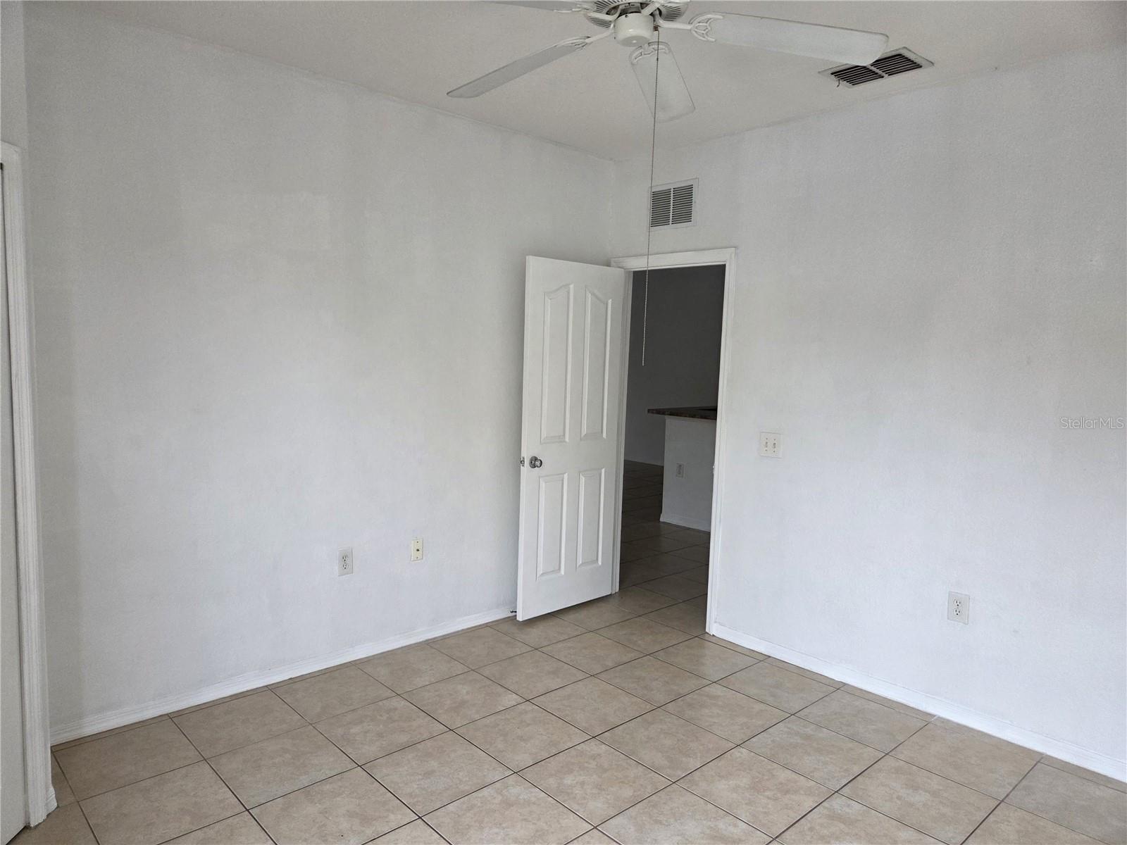 SERENATA CONDO - Residential