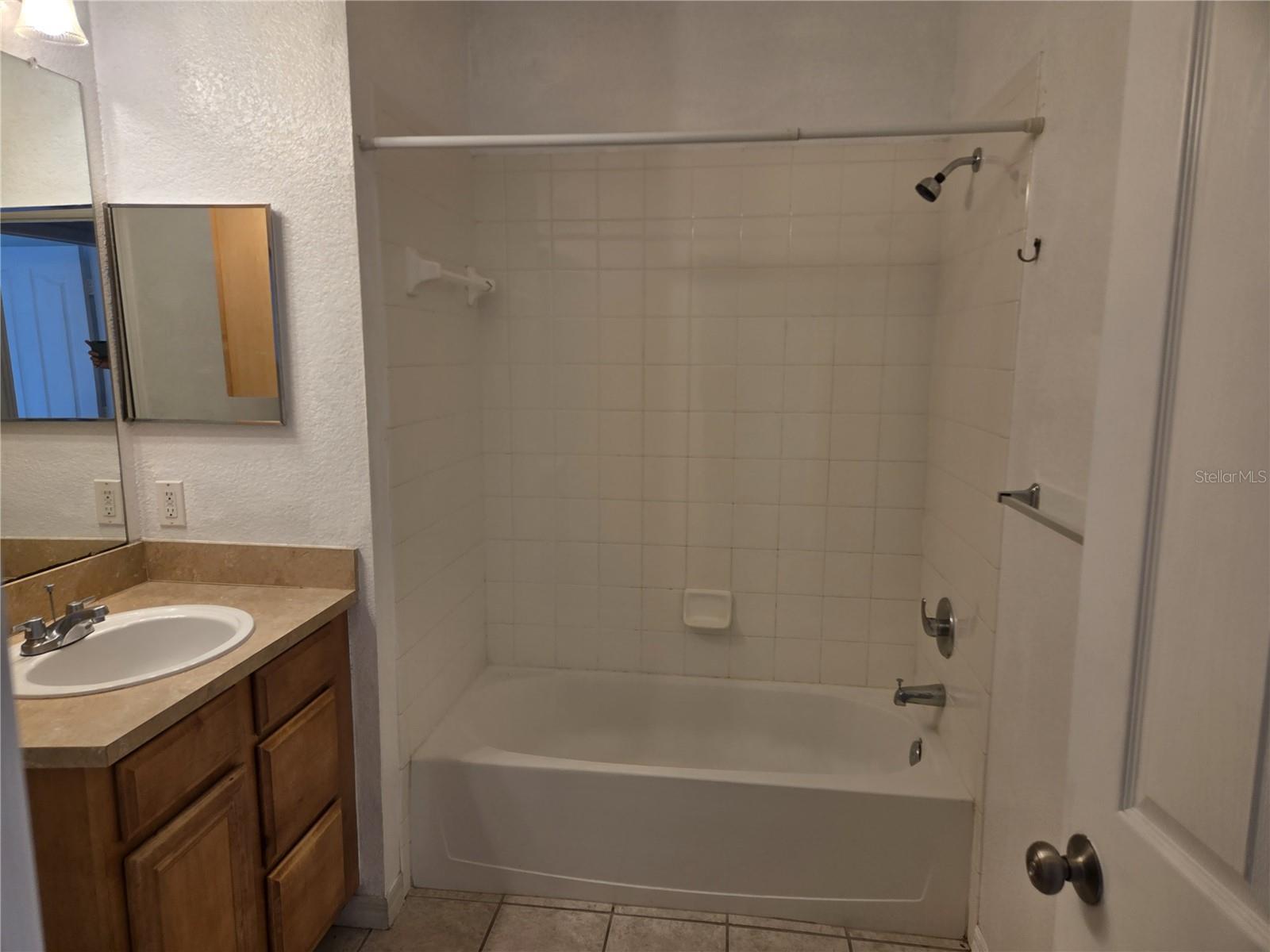 SERENATA CONDO - Residential