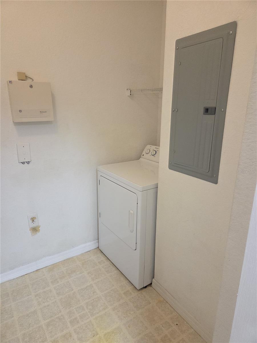 SERENATA CONDO - Residential