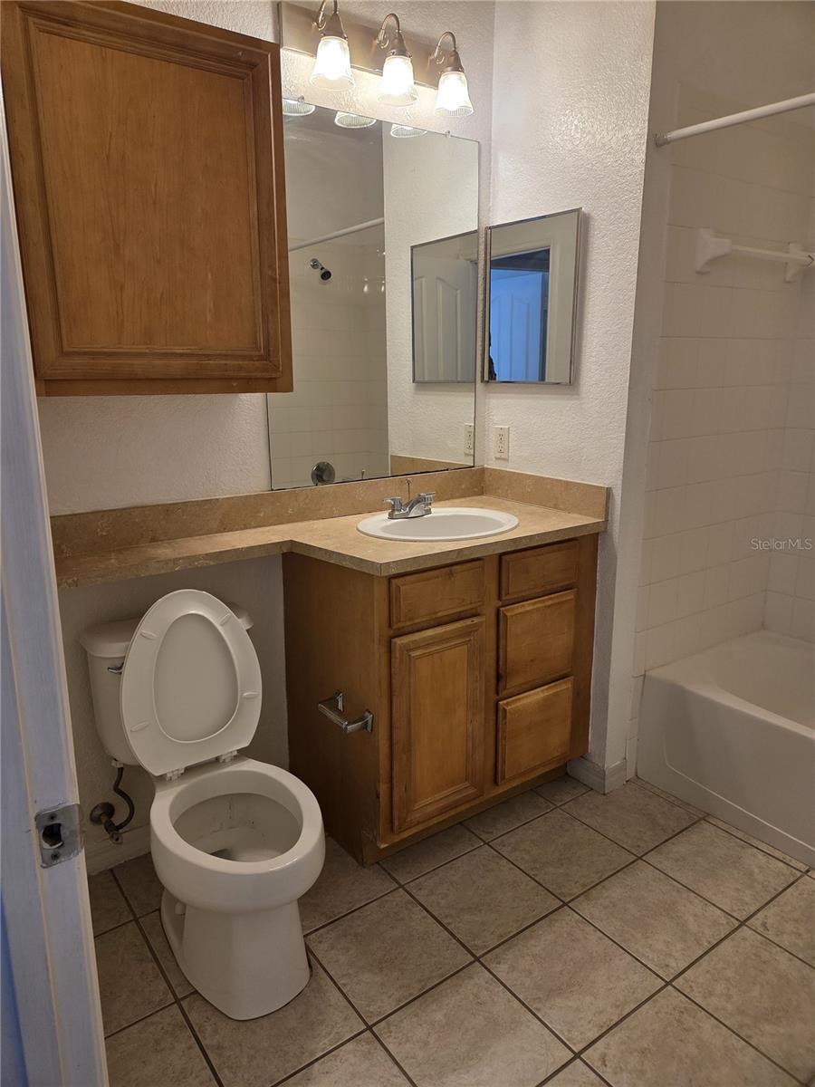 SERENATA CONDO - Residential