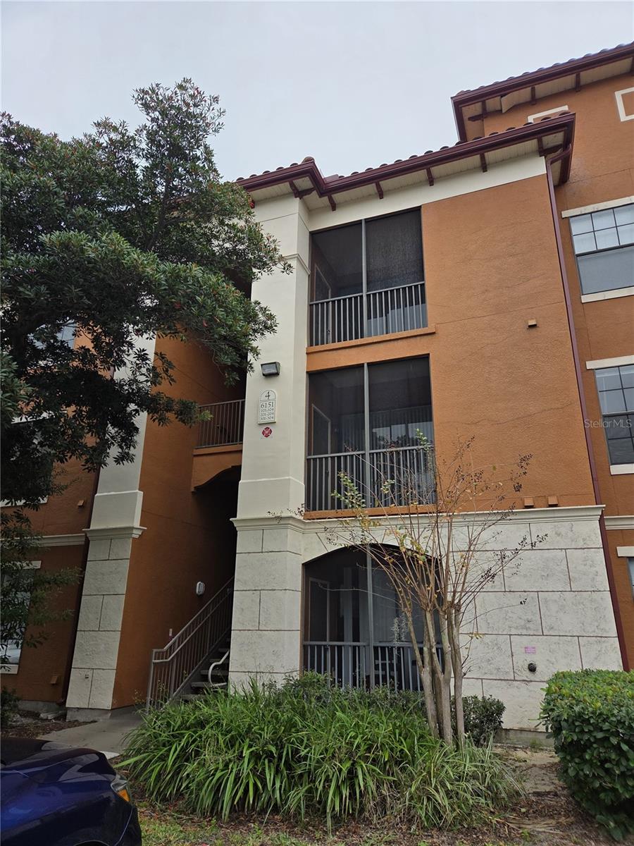 SERENATA CONDO - Residential