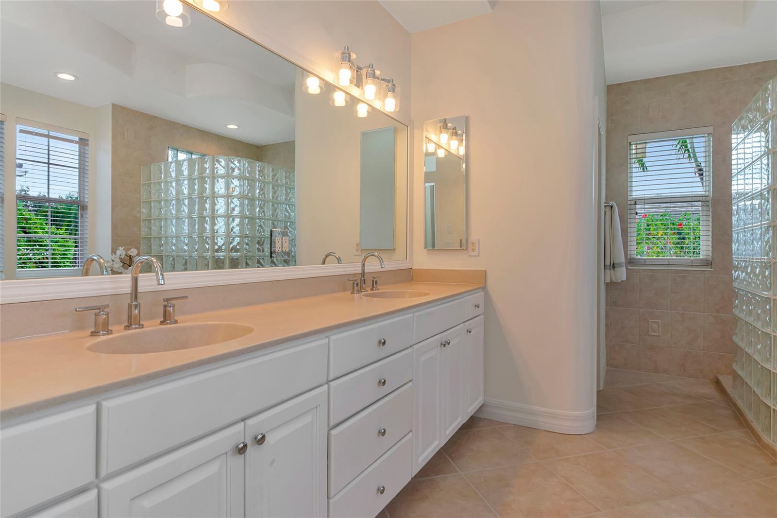 WATERLEFE GOLF & RIVER CLUB UN7 - Residential