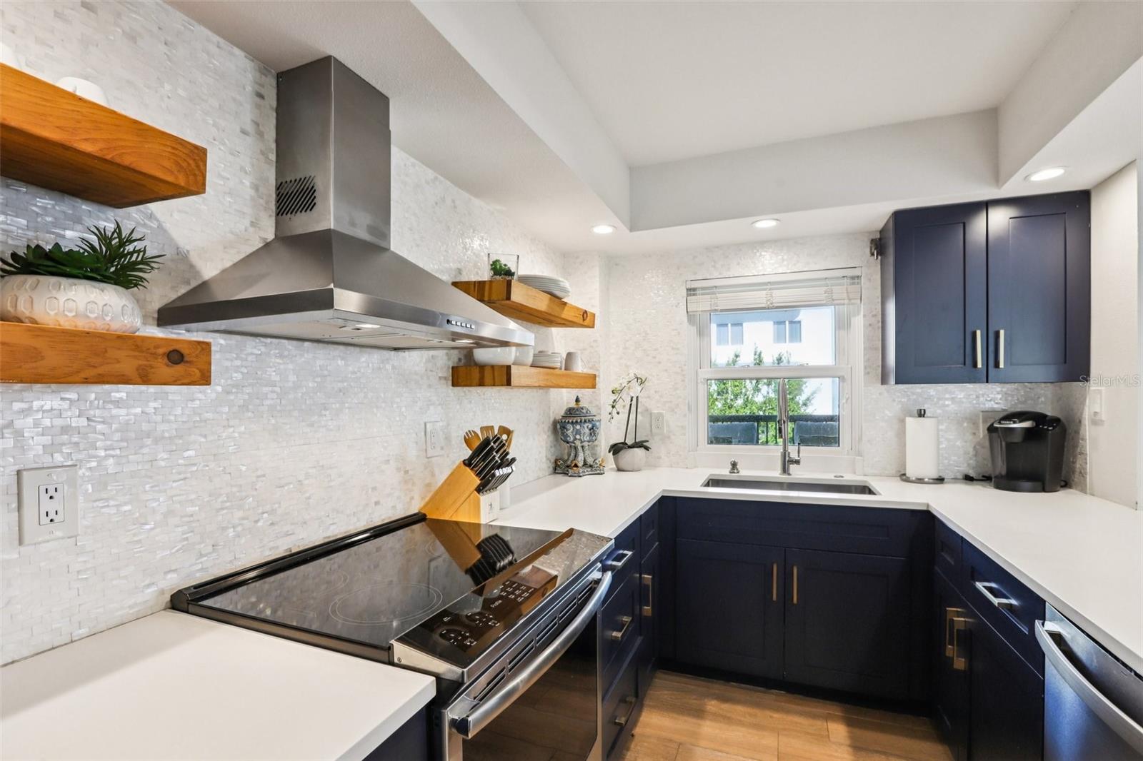 MARINA BAY OF ST PETERSBURG BEACH - Residential