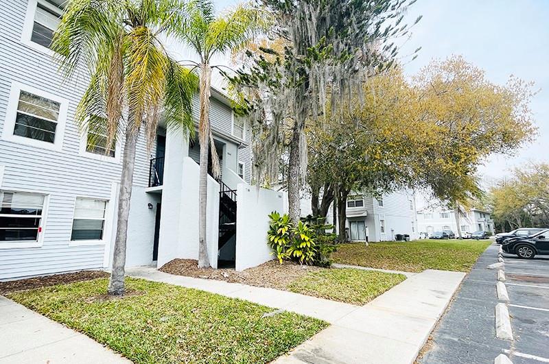 WATERSIDE CONDO I - Residential