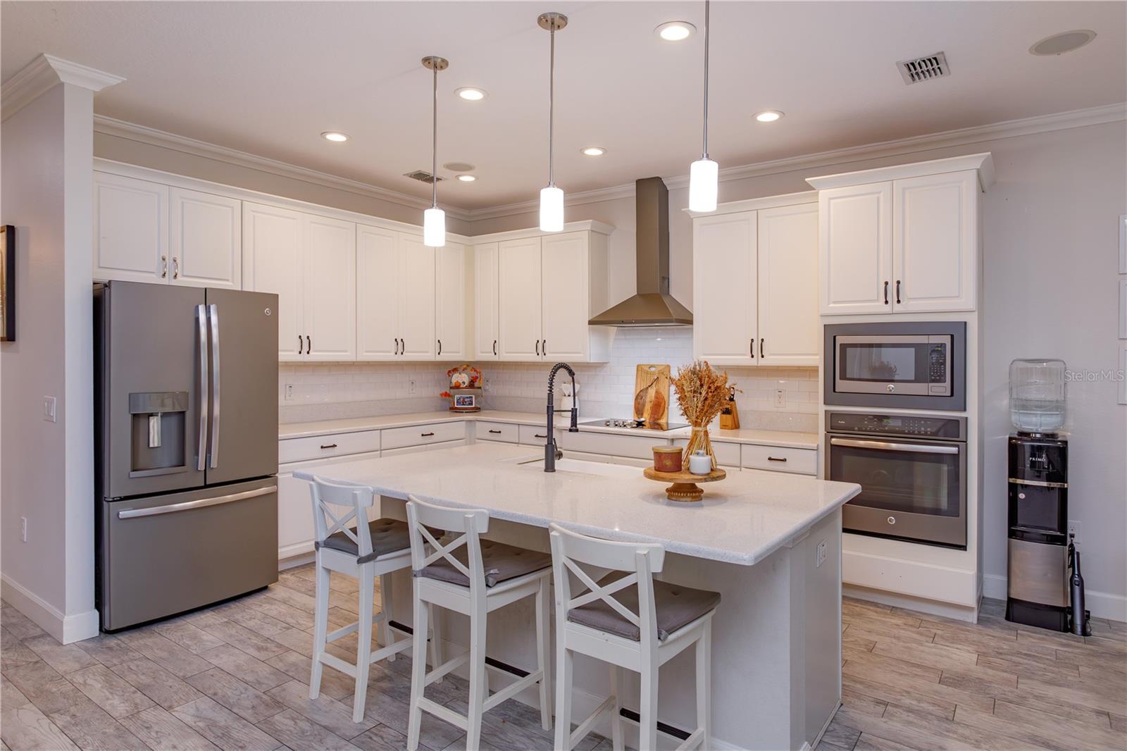 RETREAT/LK BOSSE - Residential