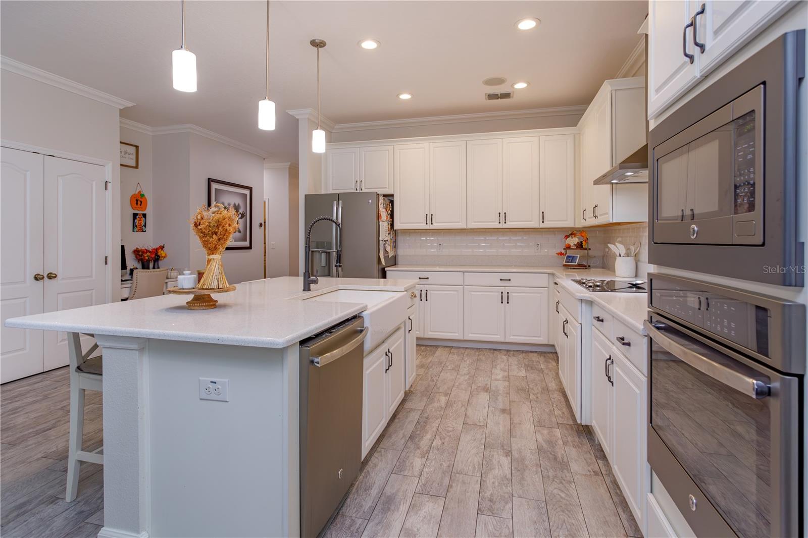 RETREAT/LK BOSSE - Residential