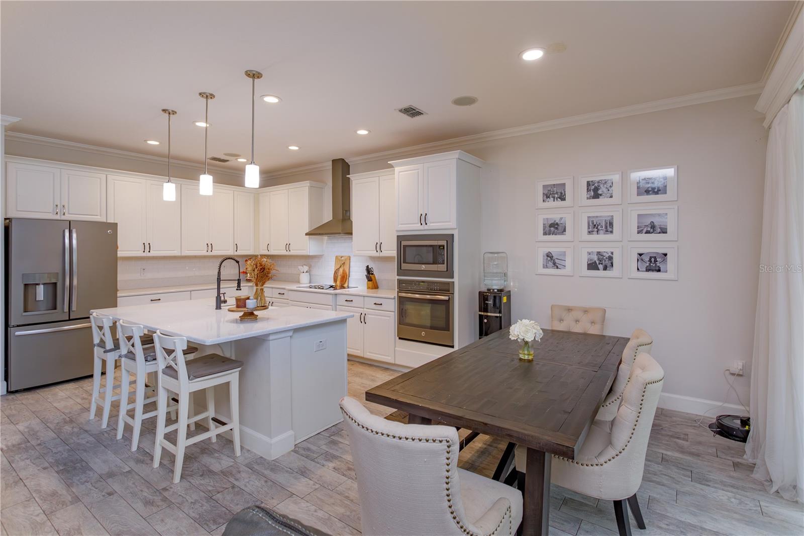 RETREAT/LK BOSSE - Residential