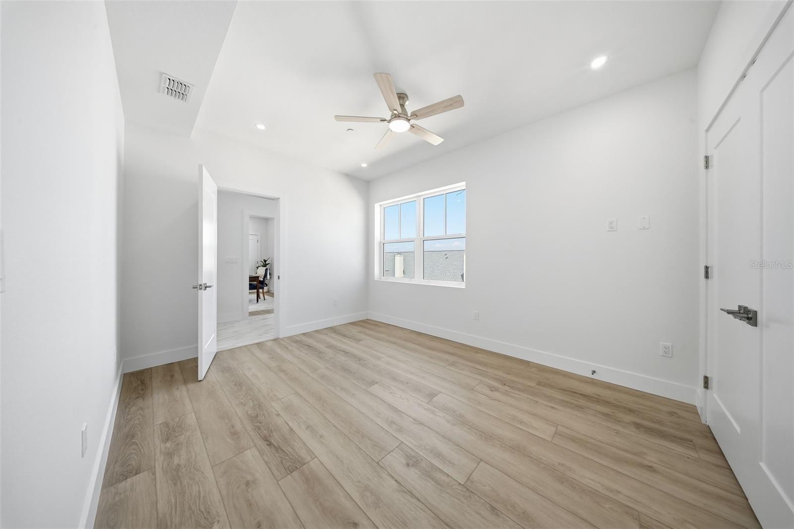 QUIET COVE - Residential