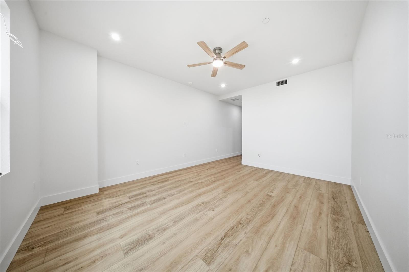 QUIET COVE - Residential