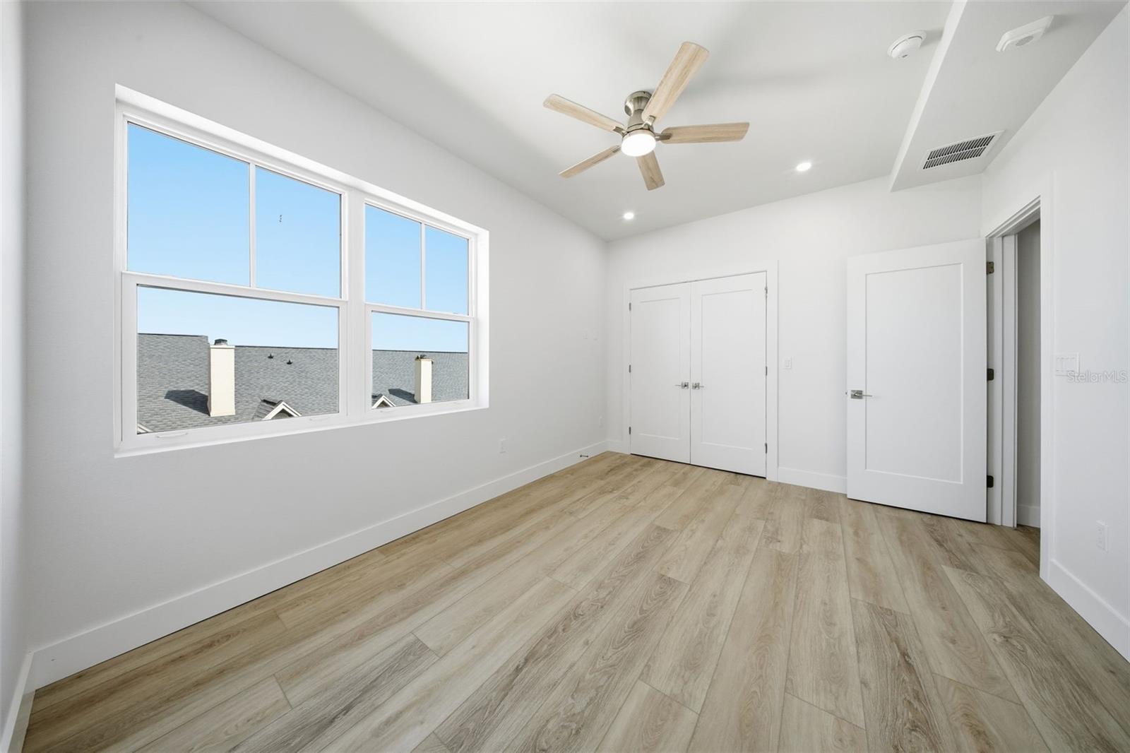 QUIET COVE - Residential