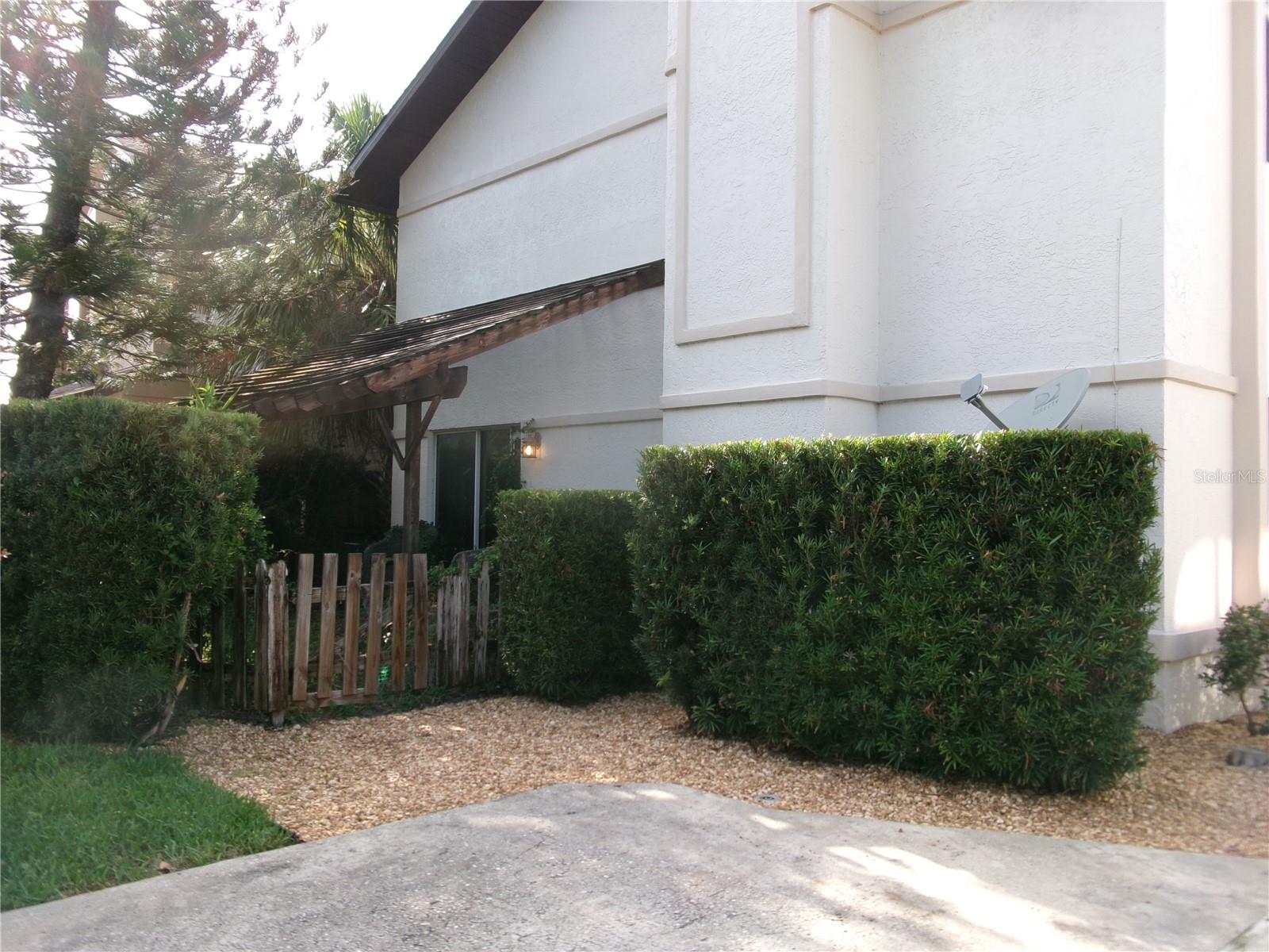 1061 ARAGON AVENUE 1061