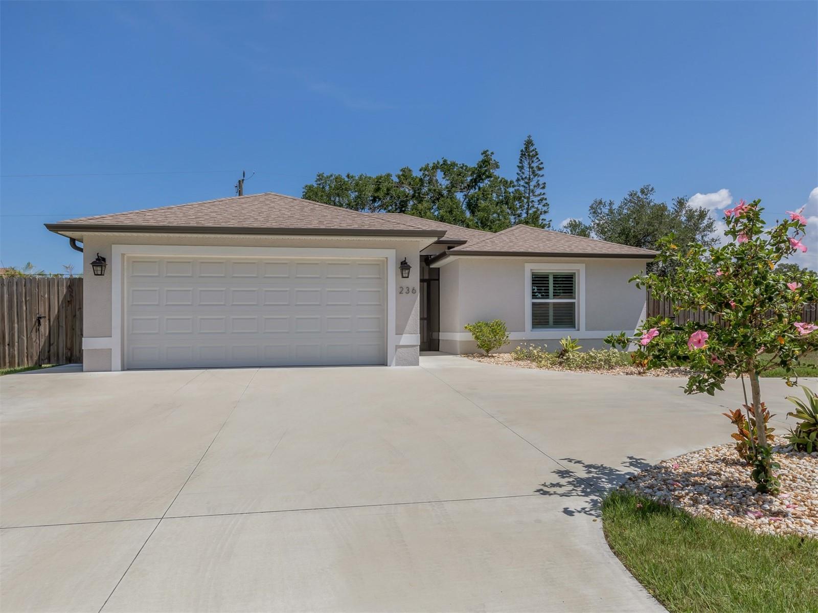 SOUTH VENICE - Residential Lease