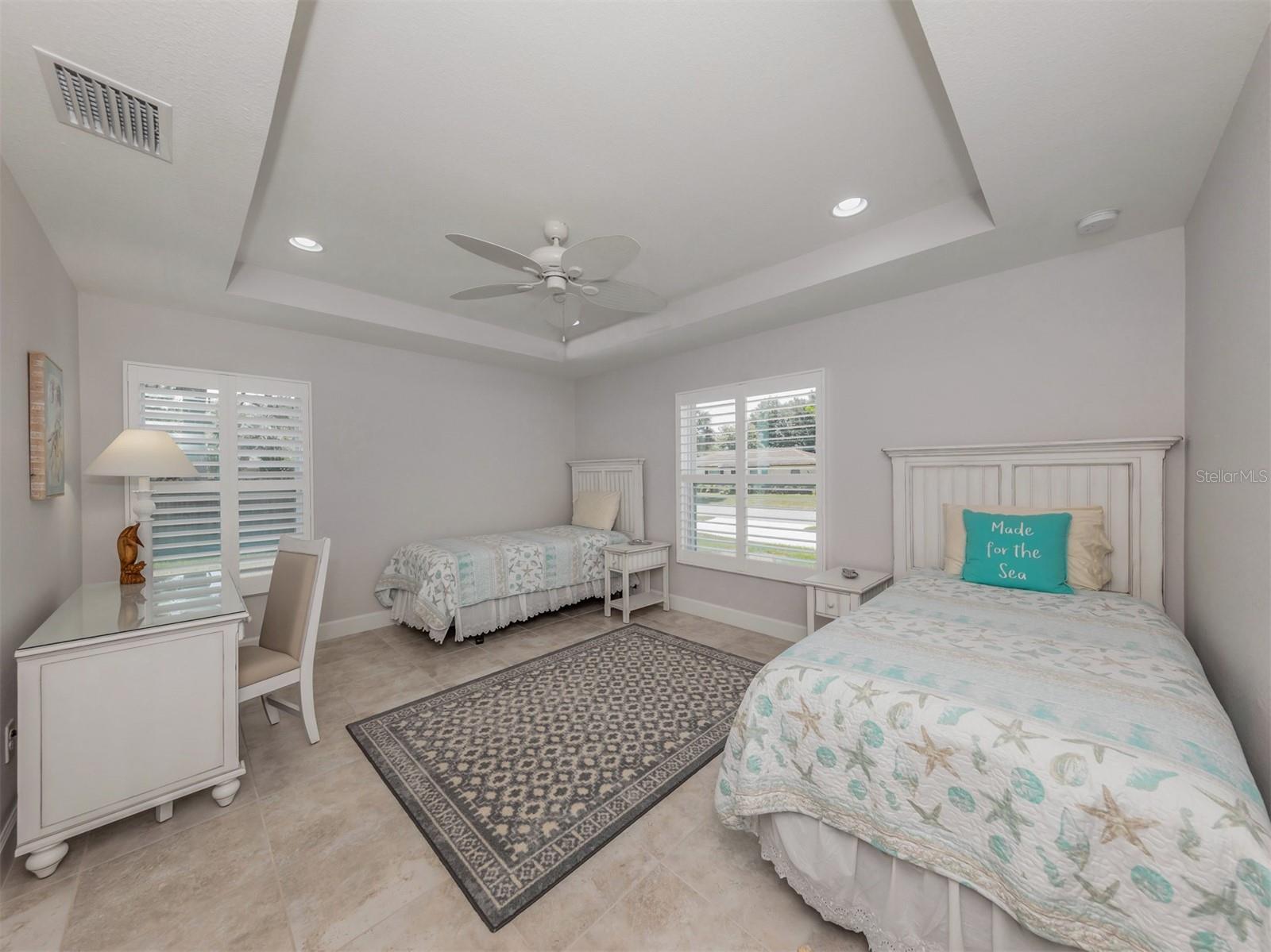 SOUTH VENICE - Residential Lease