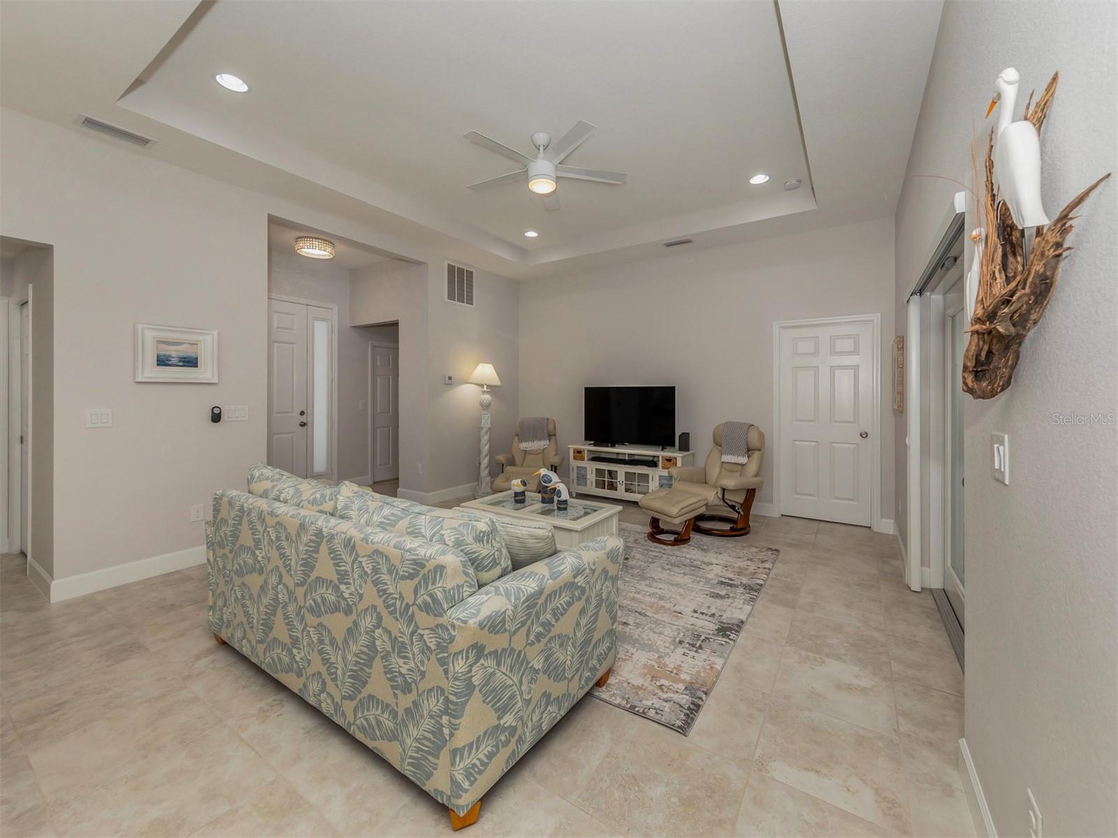 SOUTH VENICE - Residential Lease