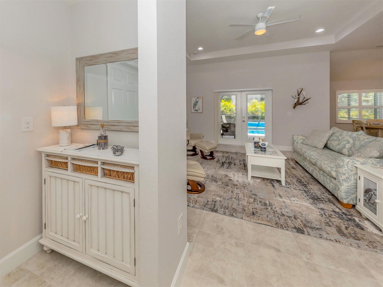 SOUTH VENICE - Residential Lease