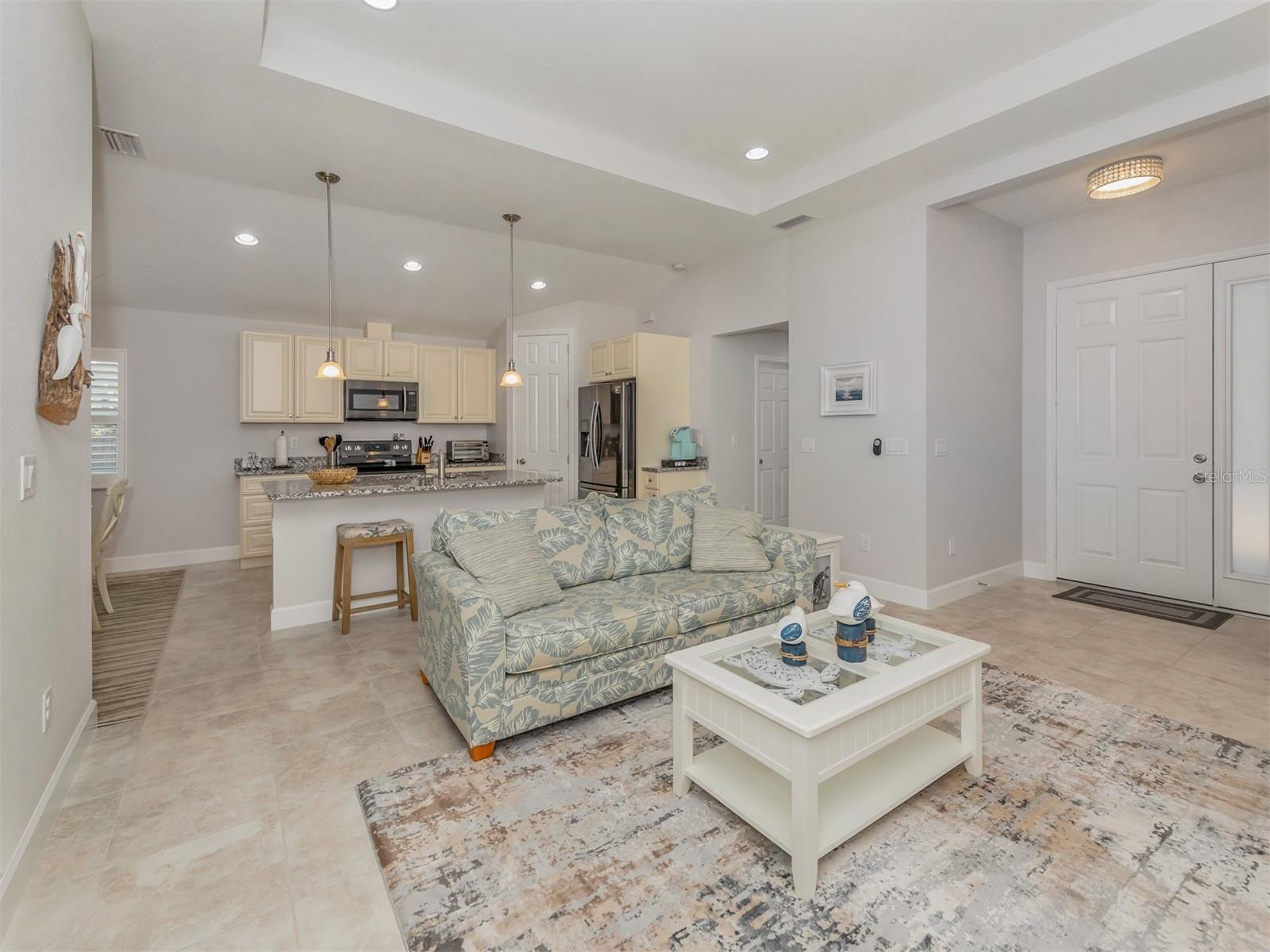 SOUTH VENICE - Residential Lease