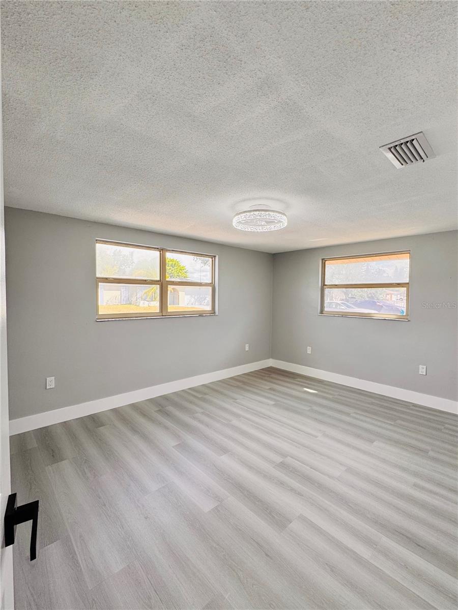 EMBASSY HILLS - Residential